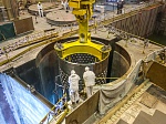Ленинградская АЭС-2: на строящемся энергоблоке №2 ВВЭР-1200 приступили к контрольной сборке реактора