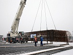 На Курской АЭС-2 началась ключевая операция года - армирование фундаментной плиты реакторного здания энергоблока №1