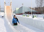 Для строительства Ледового городка Белоярской АЭС привезут 27 КАМазов льда