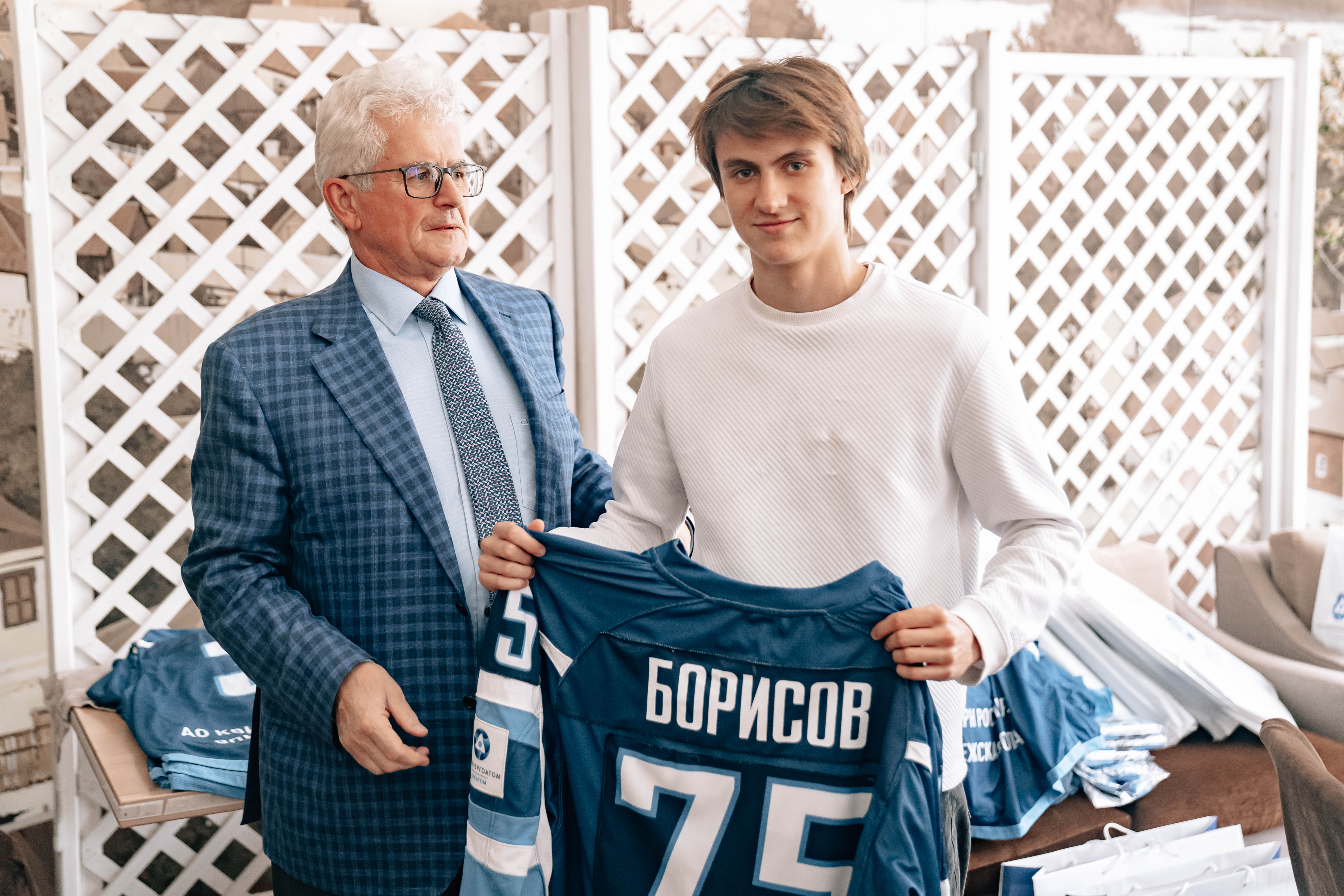 Нововоронежская АЭС: Владимир Поваров напутствовал хоккейную дружину «Росэнергоатома» перед началом сезона