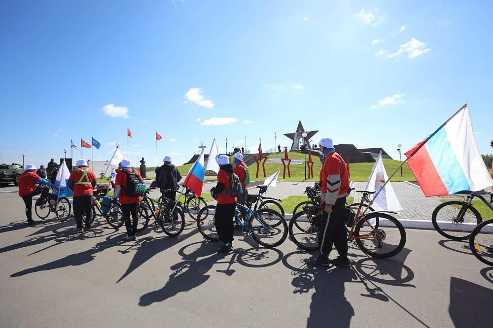 Российские атомщики завершили в Десногорске 400-километровый велопробег из Обнинска