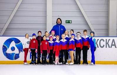 Нововоронежская АЭС: чемпион мира в танцах на льду Максим Шабалин провел мастер-класс для юных фигуристов Нововоронежа