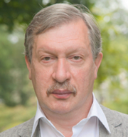 Юрий Шевчук, председатель Регионального отделения Зеленого Креста (СПБ): «Пока не появилась атомная энергия, мы обогревали людей с помощью добычи торфа»
