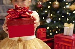 Белоярская АЭС передала более 300 новогодних подарков детям 