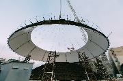 Установка нижней части купола здания реактора.