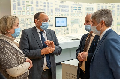 Нововоронежскую АЭС посетил известный французский специалист в области безопасности АЭС