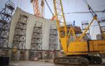 На Ленинградской АЭС-2 началась сборка гермооблицовки купола внутренней защитной оболочки здания реактора строящегося блока №2 