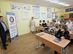 Директор Белоярской АЭС Иван Сидоров поздравил первоклассников с Днём знаний