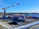 The first tower crane was assembled at the construction site of power units No. 7 and No. 8 of the Leningrad NPP