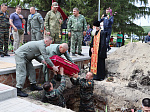 Нововоронежская АЭС: поисковики Росэнергоатома провели торжественное захоронение останков солдат Красной Армии 