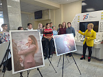 В канун 8 Марта Нововоронежская АЭС открыла в ВГУ авторскую фотовыставку, посвящённую сотрудницам предприятия