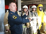 Курская АЭС: будущие спасатели ознакомились со спецтехникой атомной станции