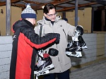 Белоярская АЭС подарила юным хоккеистам экипировку