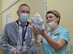 Ростовская АЭС передала больнице скорой помощи Волгодонска медицинский инвентарь на почти 2,6 млн рублей