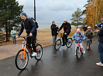 В Сосновом Бору при поддержке атомщиков официально открыли велодорожку в природном парке «Липово»
